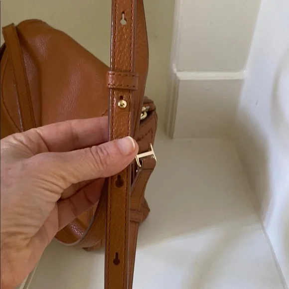 Marc Jacobs Tan Leather Crossbody Bag - Picture 3 of 3